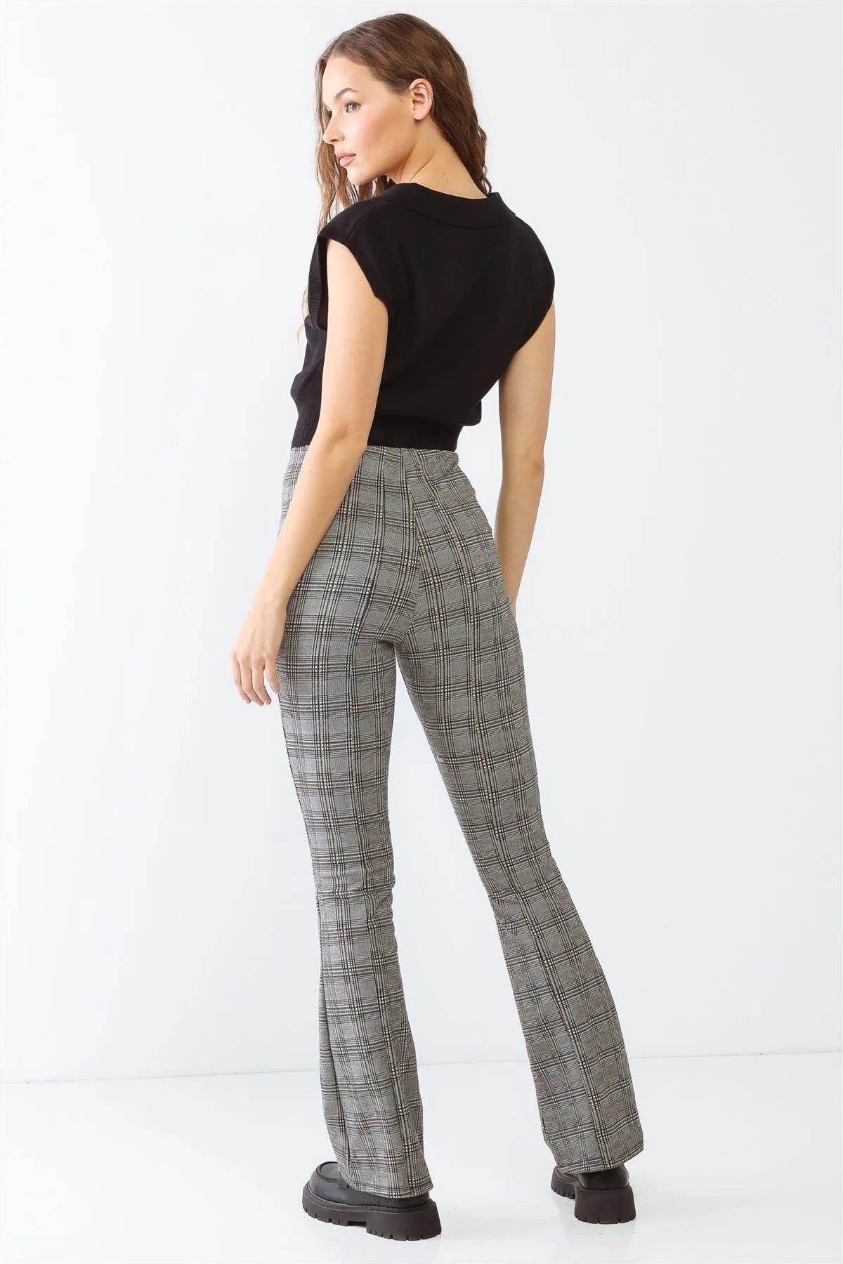 Black Sleeveless Collared Neck Crop Top