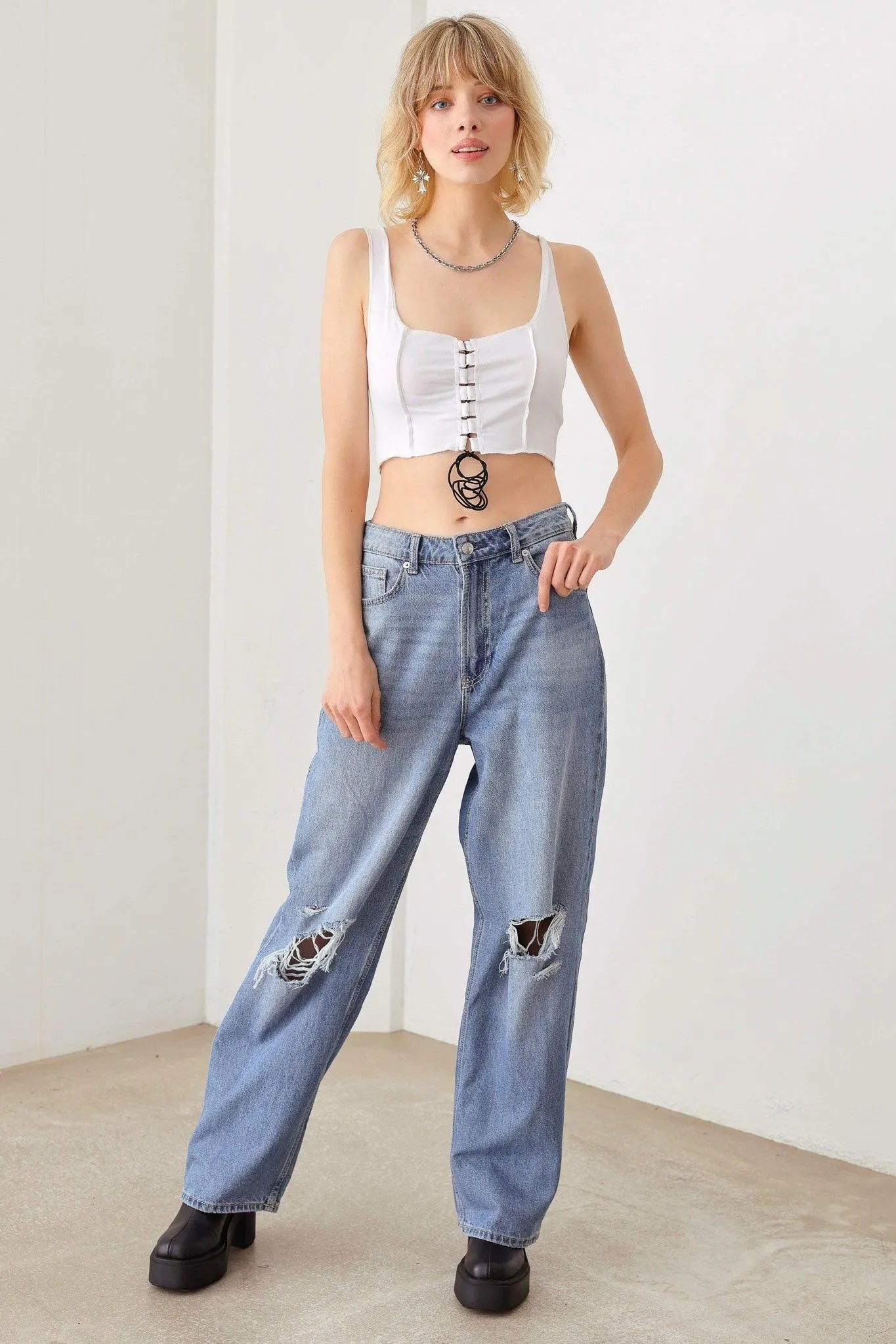 Solid Lace-Up Sleeveless Round Neck Crop Top