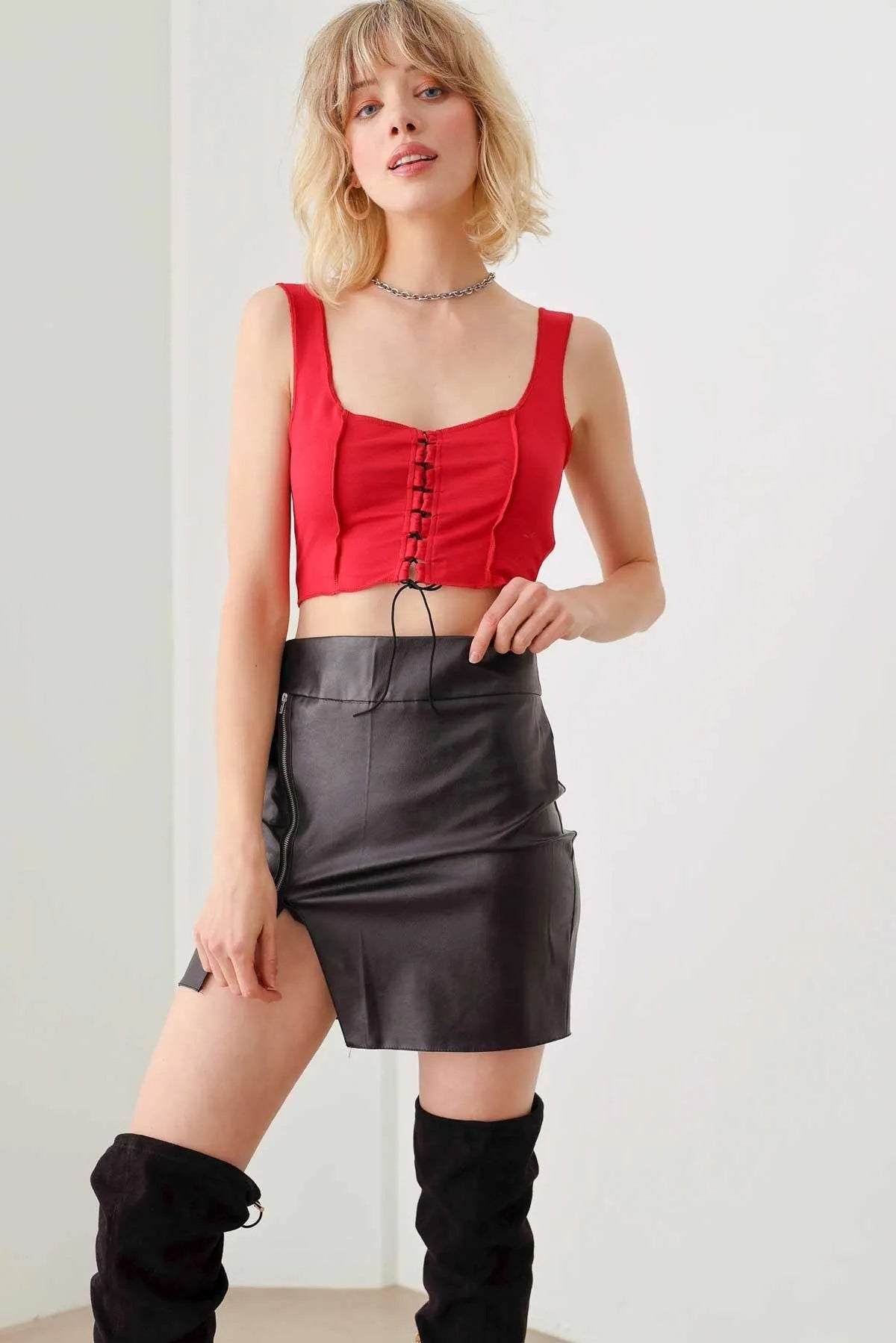 Solid Lace-Up Sleeveless Round Neck Crop Top