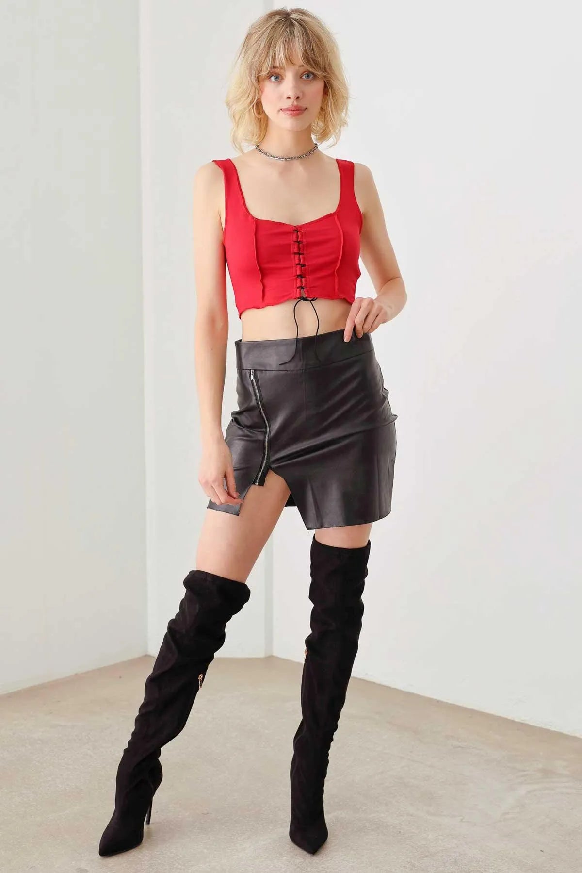 Solid Lace-Up Sleeveless Round Neck Crop Top